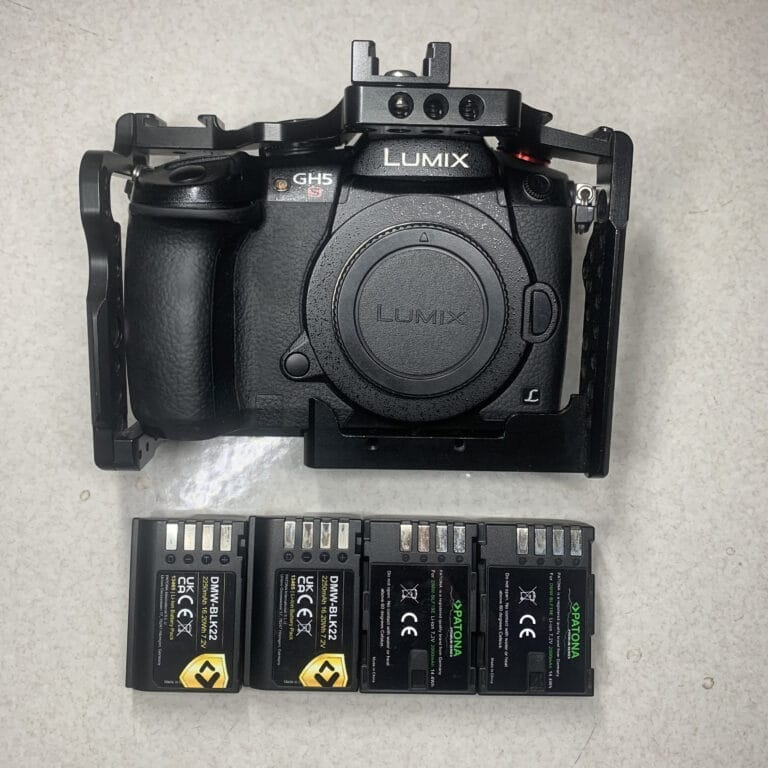 Noleggio Panasonic GH5S kit