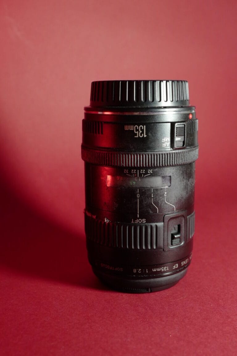 Canon EF 135mm f/2.8 SF